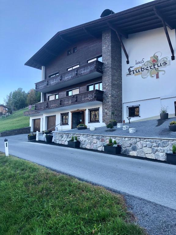 Haus Hubertus Preise inclusive Sommercard - Bed and Breakfast Jerzens