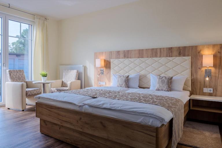 Restaurant & Hotel Storchenklause - Bed and Breakfast Storkow