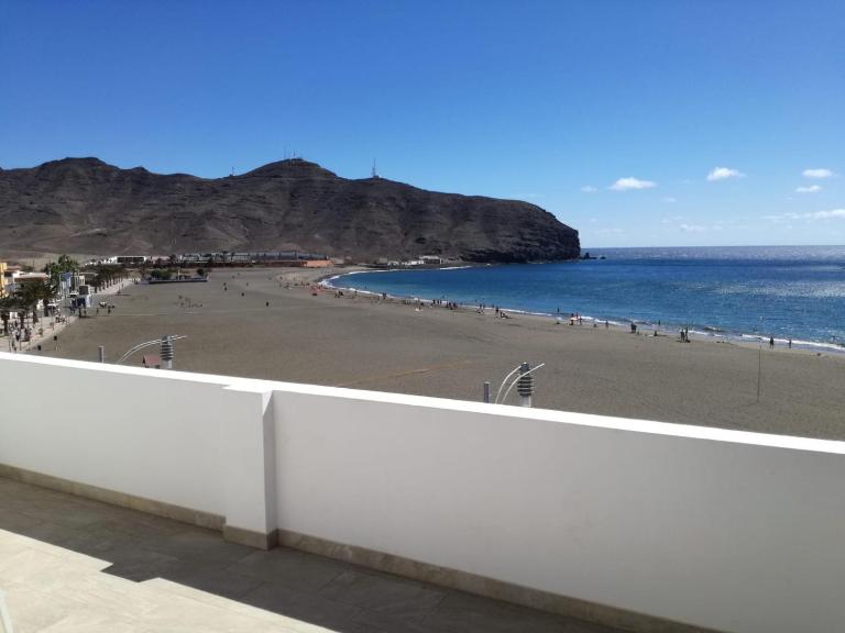 ÁTICO EN PRIMERA LINEA DE PLAYA - Bed and Breakfast Gran Tarajal