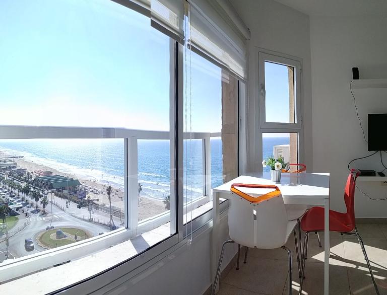 Hotel Apartment TLV-bat yam 81 - B&B Bat Yam