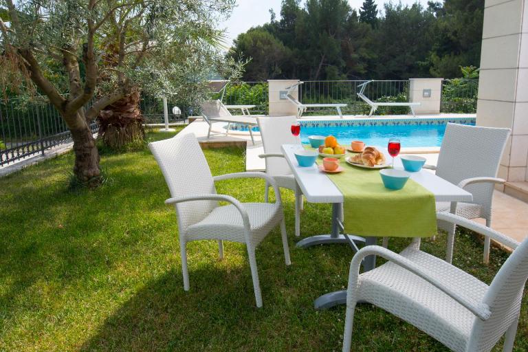 Deluxe Apartment with private Pool - 100m from the sea - Ferienwohnung Pula
