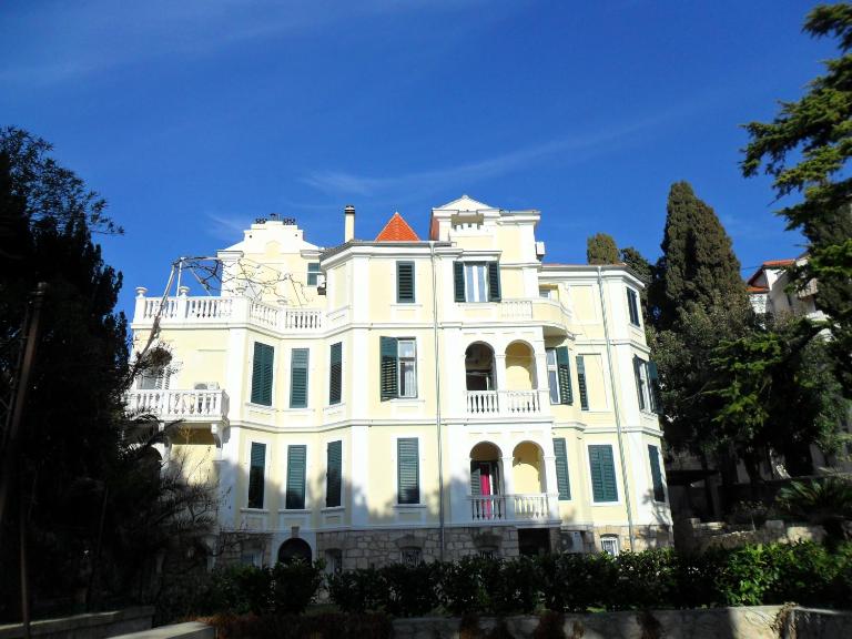 Two-bedrooms apartment with balcony and sea view,near Old town - Ferienwohnung Dubrovnik