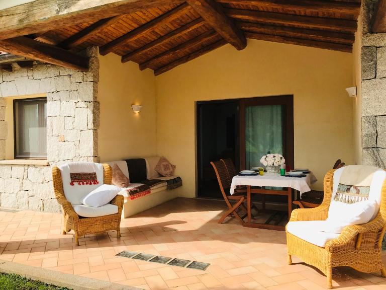 Villa vista mare con piscina - B&B San Teodoro