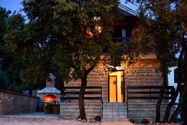 Vacation house Nina - Chambres d'hôtes Sukošan