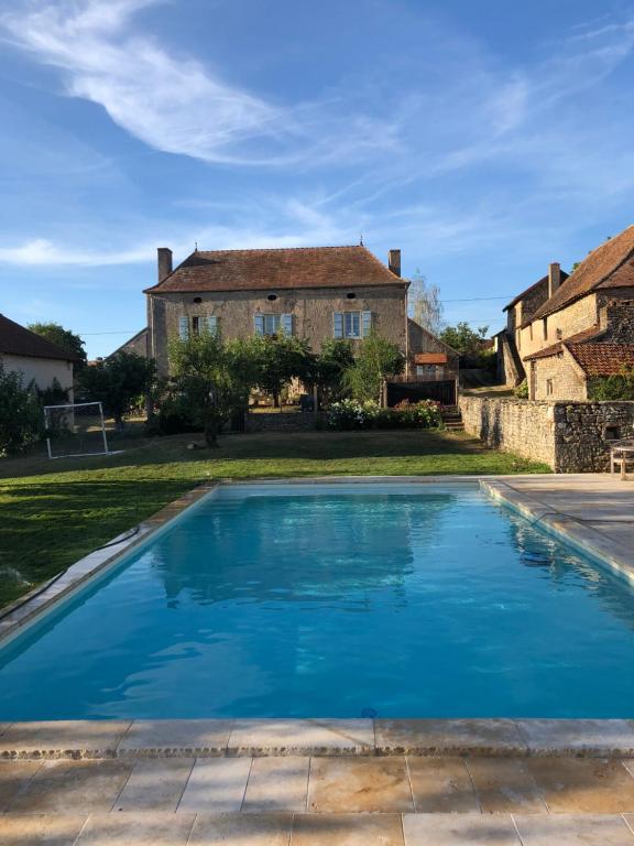 Chatel de Bierre - Chambres d'hôtes Sigy-le-Châtel