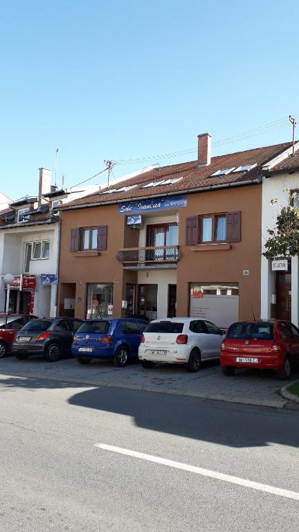 Sobe Ivancica - Bed and Breakfast Našice