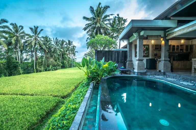 Villa Kirani Ubud by Mahaputra - Bed and Breakfast Ubud