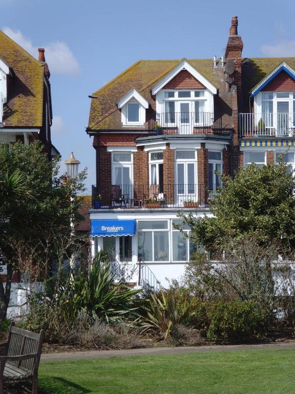 Breakers Bed and Breakfast - B&B Eastbourne