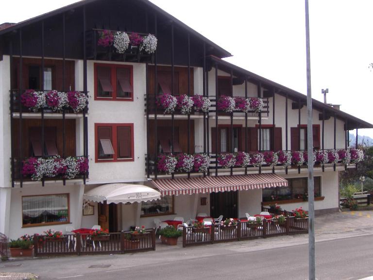 Residence Hotel Montechiara - B&B Baselga di Pinè