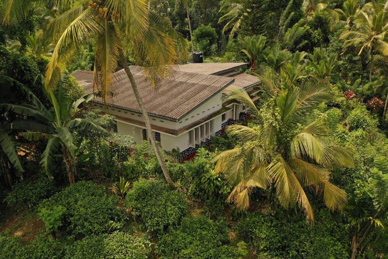 Sinharaja Tranquil Homestay - B&B Deniyaya