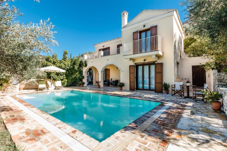 Mastrogiannis villa Dafne - B&B Kavvadádes