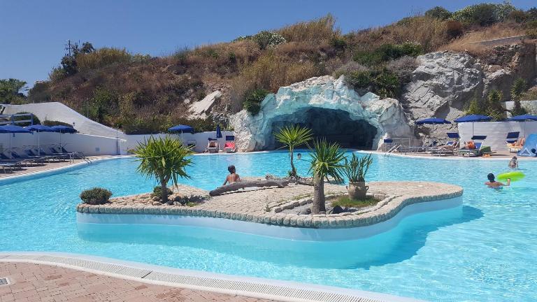 Perla Del Porto Apartments - Chambres d'hôtes Santa Teresa Gallura