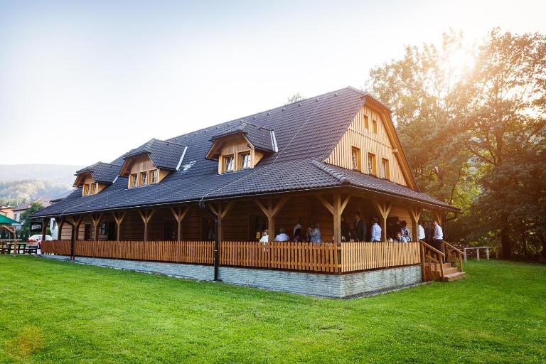 Penzion a restaurace Grunt - Chambres d'hôtes Řeka