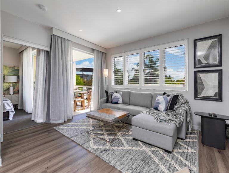Sleek, modern and comfortable on Hastings Street - B&B Noosa
