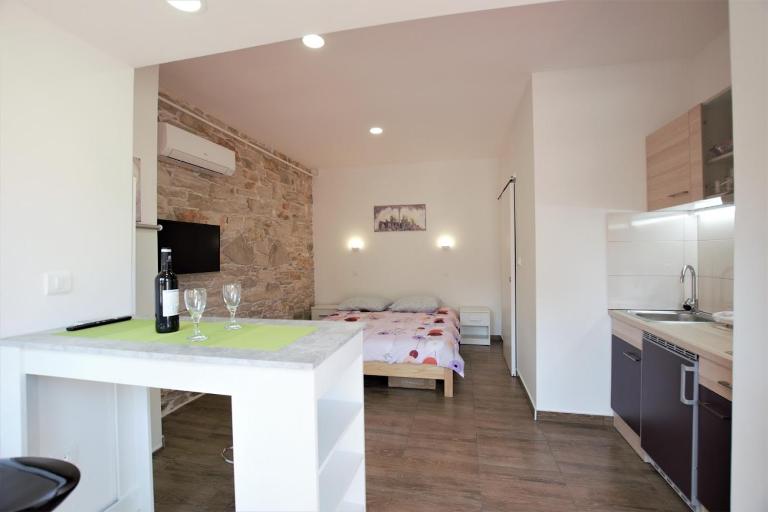 Studio apartman Danijela - B&B Pola