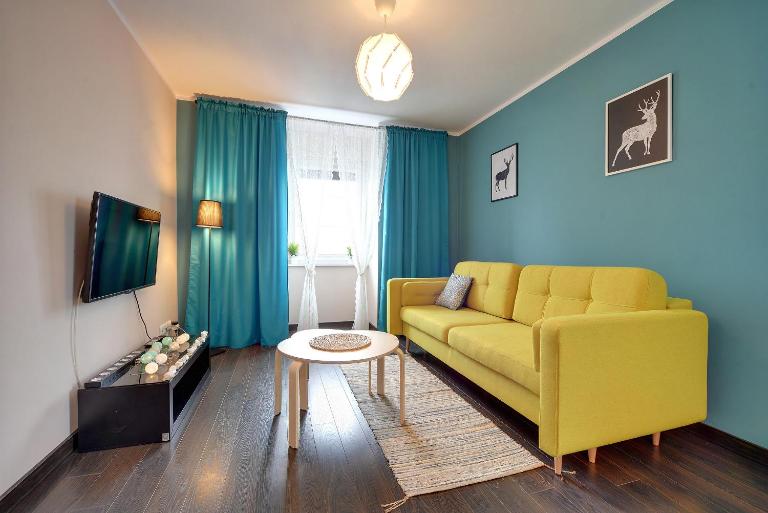 Kolorowy Apartament Sun Seasons 24 w Szklarskiej Porębie by Noclegi Renters - B&B Szklarska Poręba
