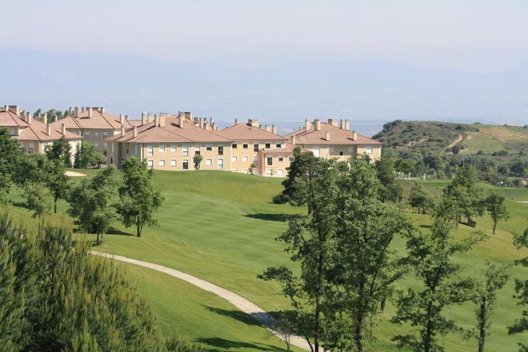 Apartamentos Campo de Golf - B&B Sojuela