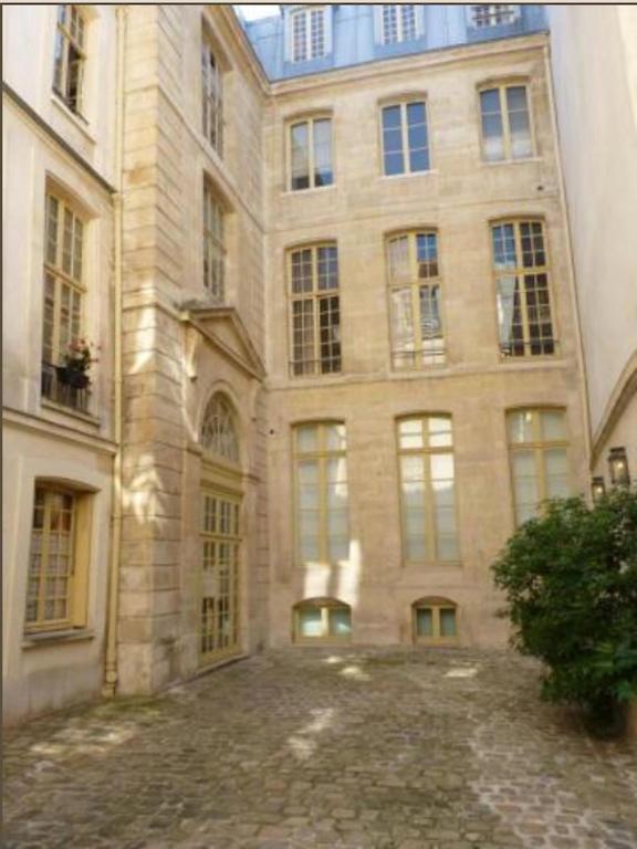 Charming Cosy Triplex in Trendy Marais - B&B Parigi