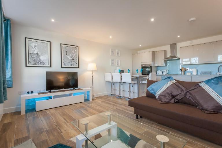 Treetops Apartment - B&B Milton Keynes
