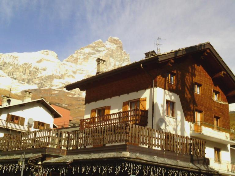 Alloggio in centro a Cervinia - Chambres d'hôtes Breuil
