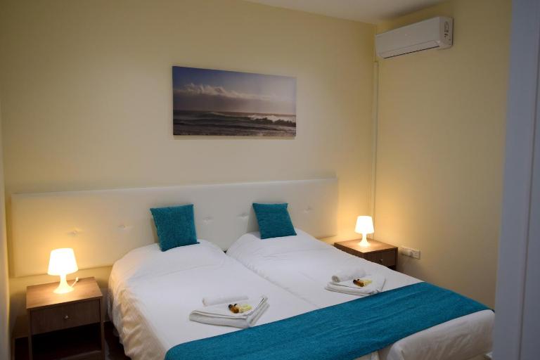 Cross Road - B&B Ayia Napa