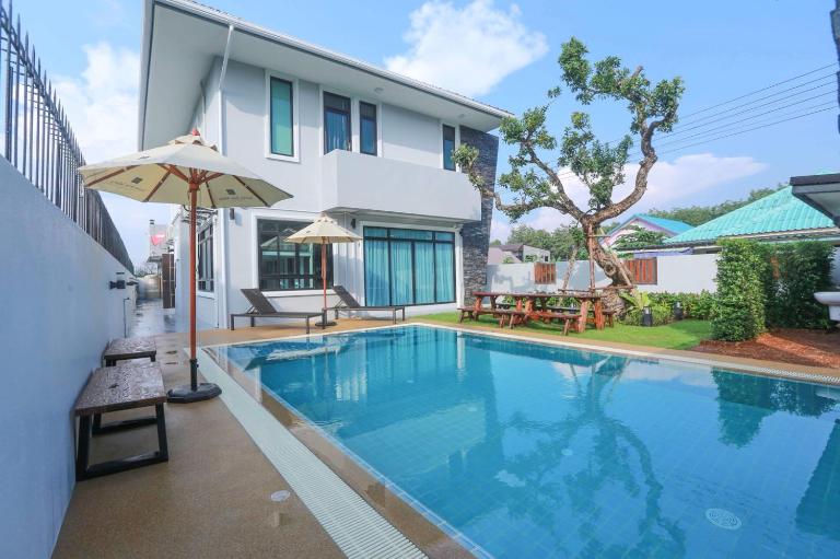 Summer Sense Sattahip Pool Villa - Ferienwohnung Sattahip