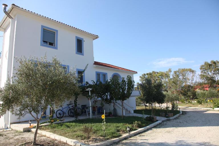 Romanos Xi - B&B Xi
