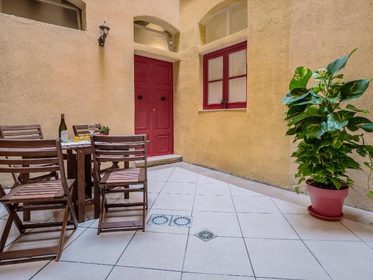 Valletta Main Street Apartment - B&B La Valletta