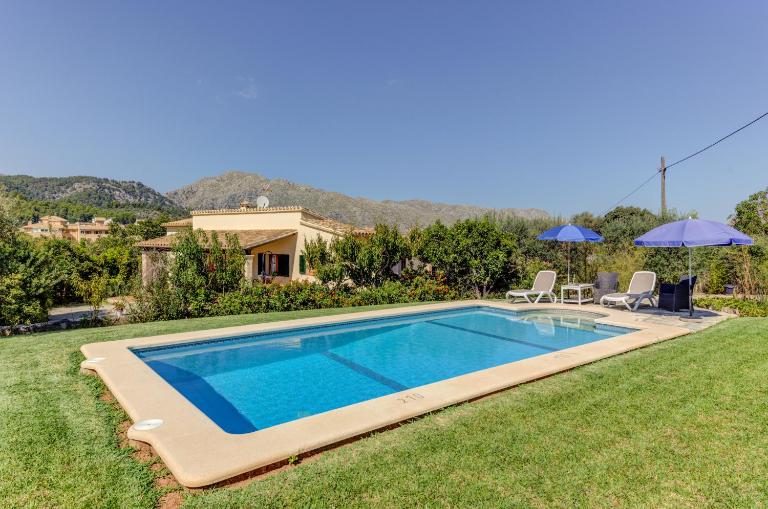 Villa Es Coste Rafal By SunVillas Mallorca - B&B Pollença