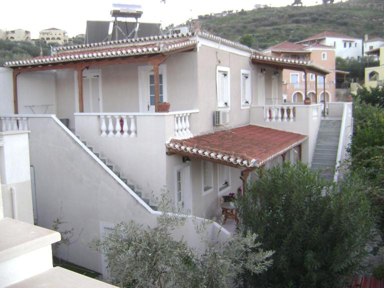 Theo Studios & Apartments - Ferienwohnung Spétses