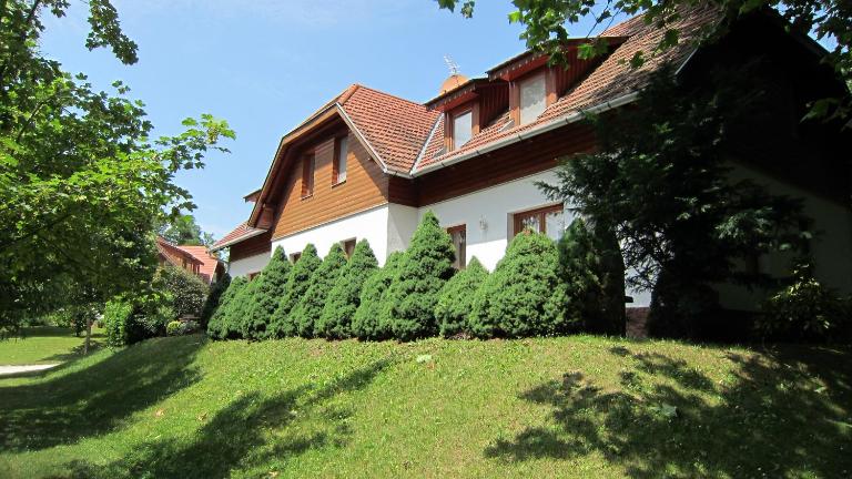 Appartement Kastelo Teraso - Ferienwohnung Zalacsány