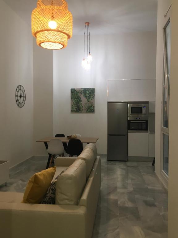 Apartamento nuevo en casa tipo palacio - B&B Cádiz