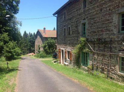 Gite de Folgoux - Bed and Breakfast Malvières