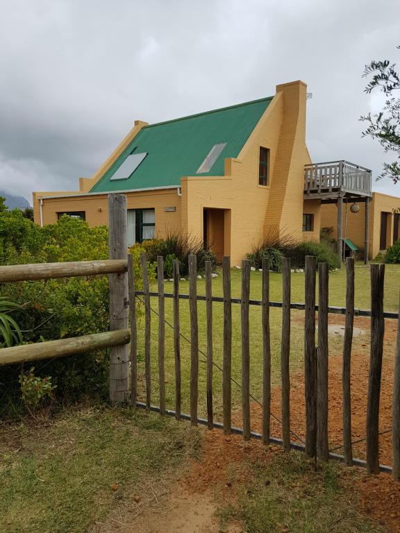 Pelagonia - B&B Betty’s Bay