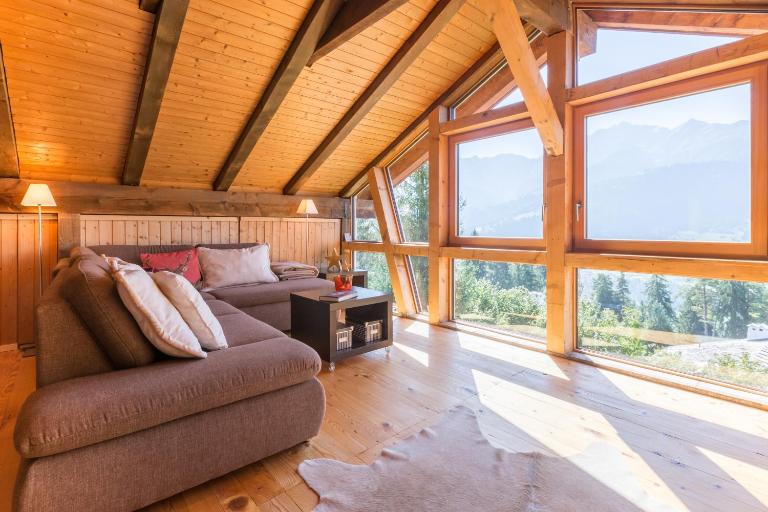 LAAX Homes - Panorama Salums - B&B Laax