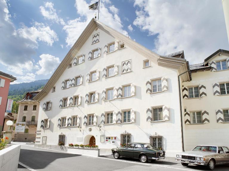 Casa Tödi Restaurant Hotel - B&B Trun