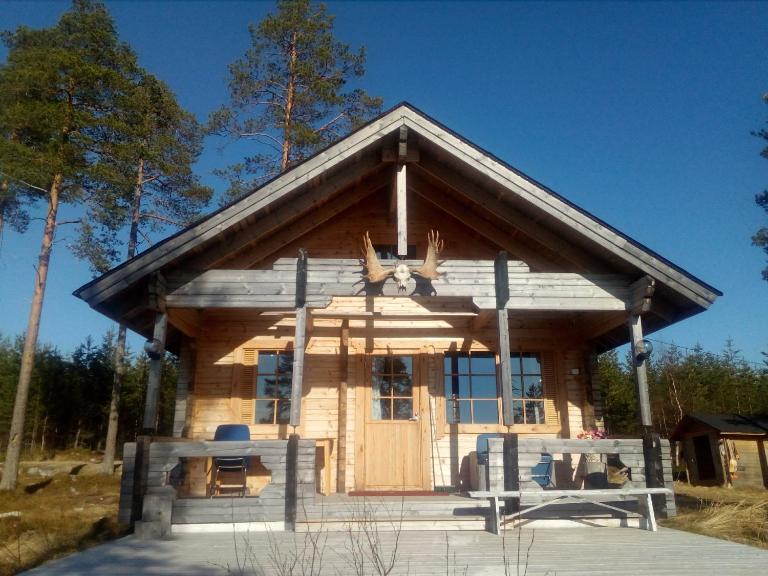 Tarinatupa Simojärvi - Chambres d'hôtes Impiö