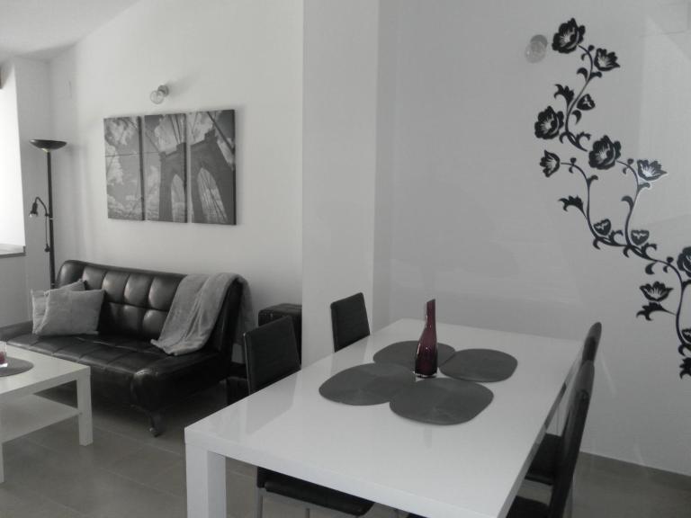 Carrer de Dénia - B&B Valencia