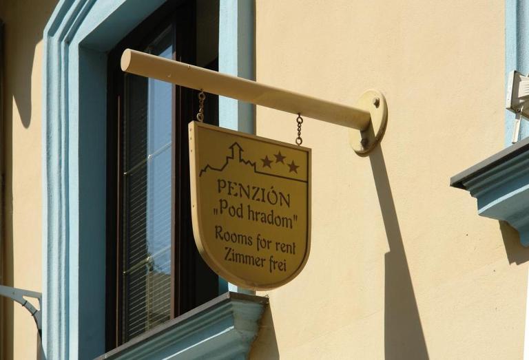 Penzión Pod Hradom - B&B Trenčín