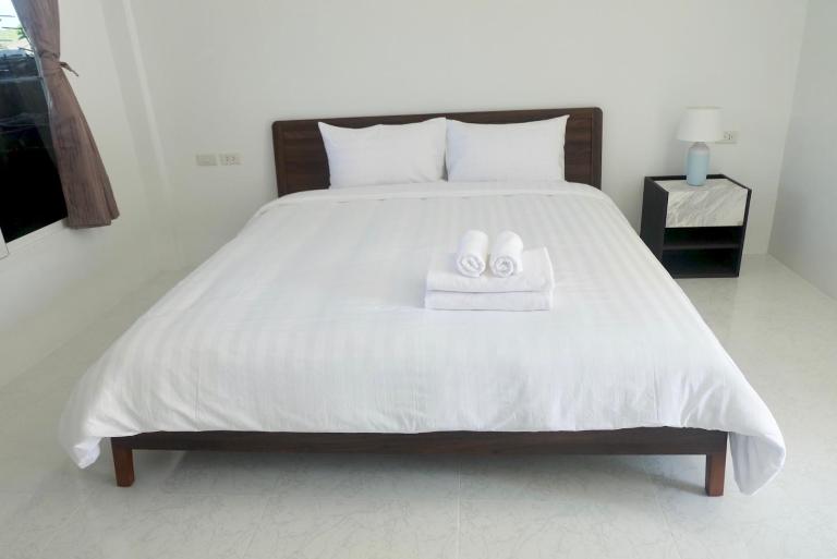 Airport Pearl Residence - B&B Nakhon Phanom