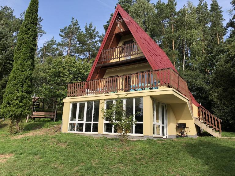 Dom Nad Jeziorem Raduńskim - B&B Borucino