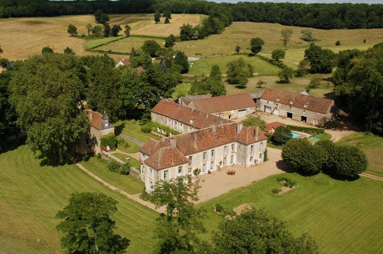 Château de SURY - B&B Saint-Jean-aux-Amognes