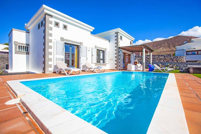 Villa Silvana - B&B Yaiza