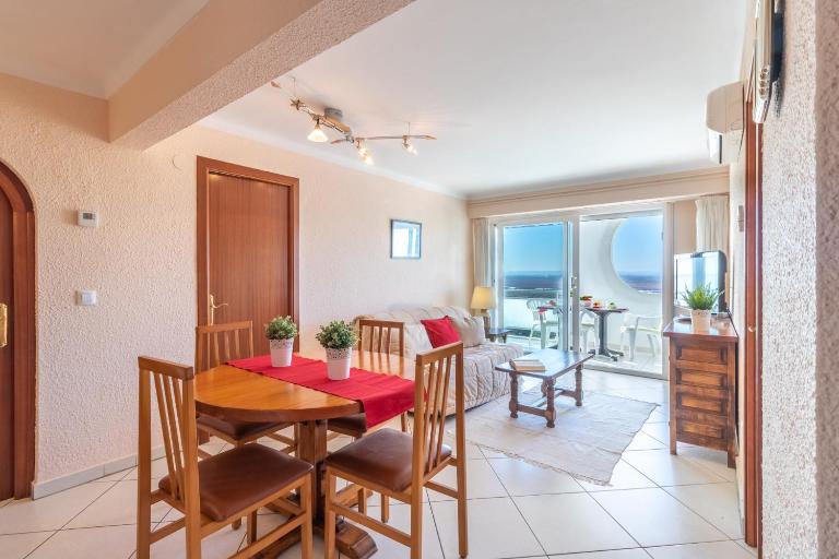 Apartamento de dos habitaciones con vistas al mar - Chambres d'hôtes Empuriabrava