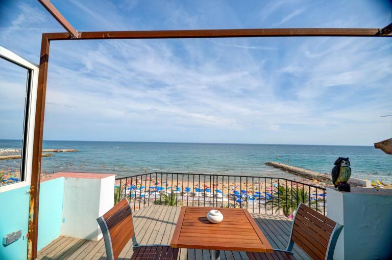 Blue sea front by Hello Homes Sitges - Ferienwohnung Sitges