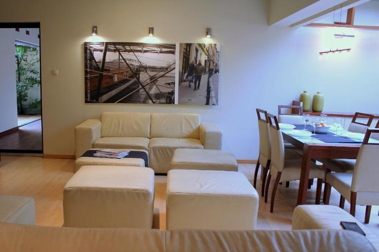 Apartment with GARDEN in CITY CENTER - Chambres d'hôtes Cracovie