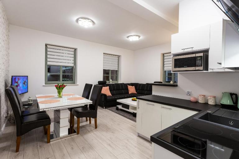 Apartament Rynek Sienny 1 - Chambres d'hôtes Szczecin