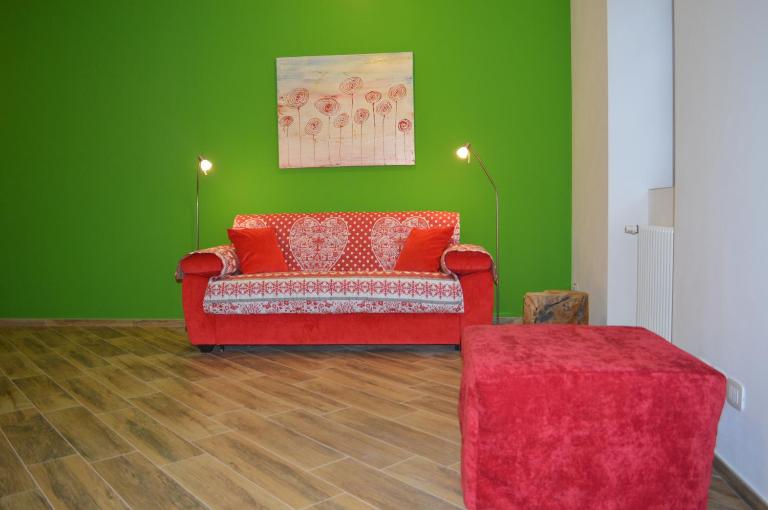 Parravicini Red Flower apartment - Bed and Breakfast Tirano