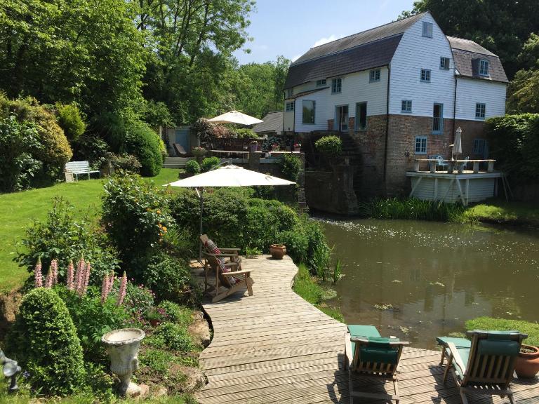 Castle Mill Bed and Breakfast Dorking - Bed and Breakfast Dorking