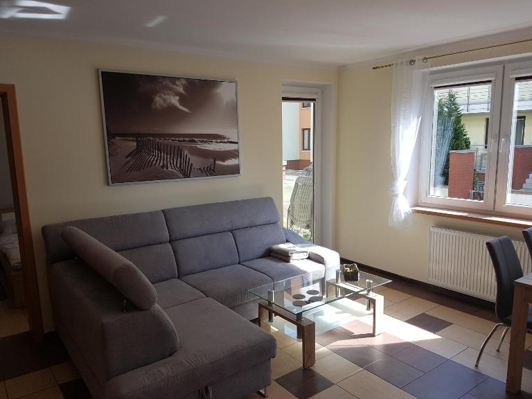 Apartament z ogródkiem Pomerania - Bed and Breakfast Kołobrzeg